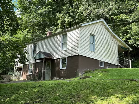 386 Dry Run Rd, Monongahela, PA 15063