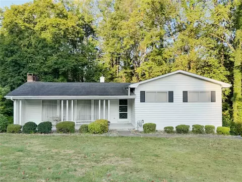 218 Grandview Dr, Greensburg, PA 15601