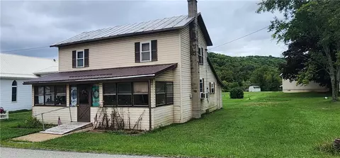 3710 Tanoma Rd, Clymer, PA 15728
