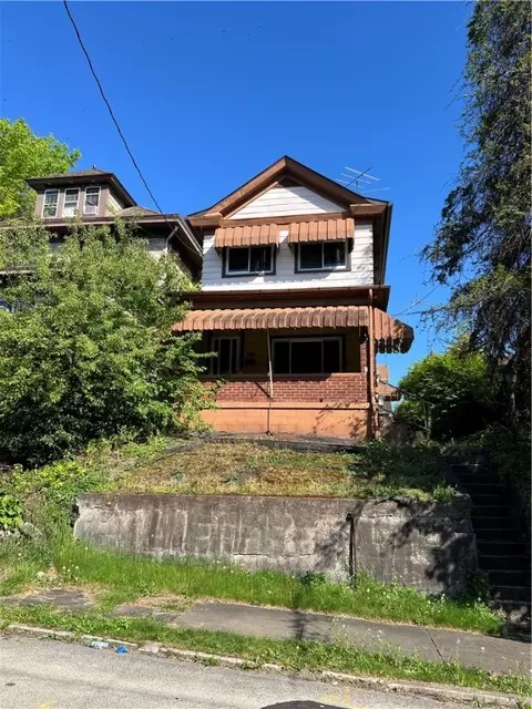 308 N 3rd St, Jeannette, PA 15644