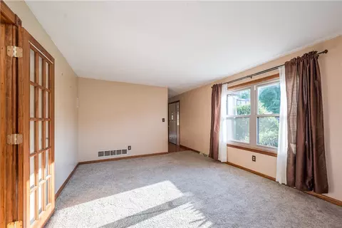 155 Carmella Dr, Irwin, PA 15642 photo 7