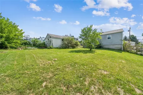Exterior - 2060 Guffey, North Huntingdon, PA 15642 photo 4 of 4
