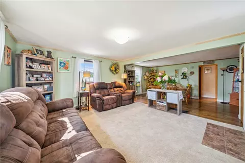 Living - 2060 Guffey, North Huntingdon, PA 15642 photo 3 of 3