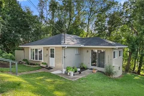 3725 Mccabe St, Baden, PA 15005