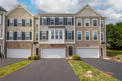 2287 Flint Dr, Washington, PA 15301