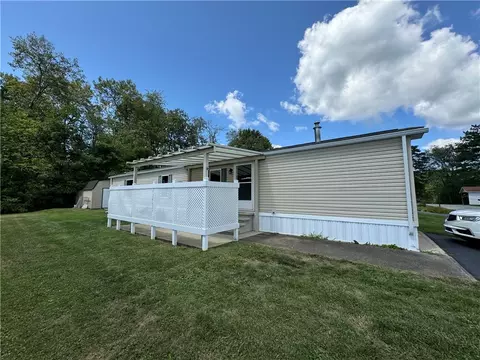 479 Hammersmith Dr, Indiana, PA 15701