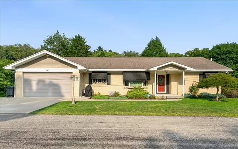 141 Brady Ave, Beaver Falls, PA 15010