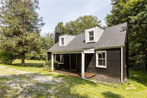 146 Ridgewood Rd, Coraopolis, PA 15108