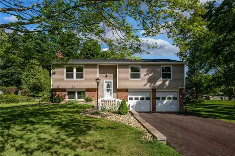 146 Fox Run Rd, Cranberry Township, PA 16066