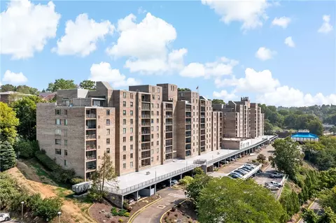 2160 Greentree Rd #205W, Pittsburgh, PA 15220