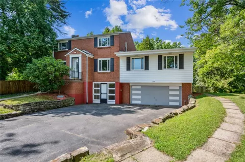 120 Hazel Pl, Forest Hills, PA 15221