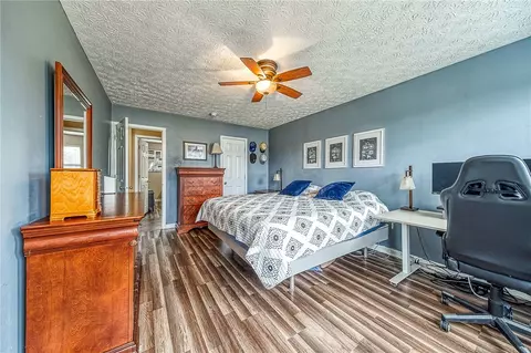 Bedroom - 6466 Lindsey Ln, Export, PA 15632 photo 2 of 7