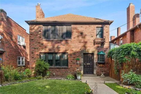 537 S Braddock Ave, Pittsburgh, PA 15221