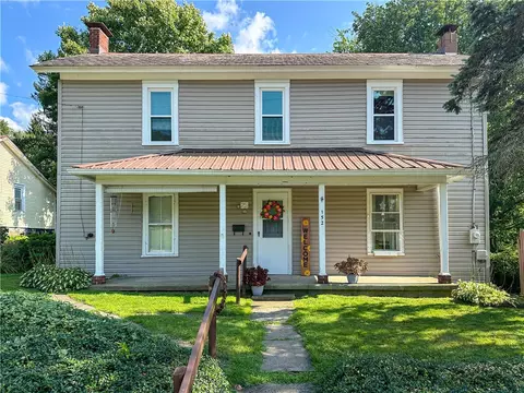 152 Oak St, Meadville, PA 16335