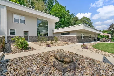124 Mcbride Hill Rd, Butler, PA 16002