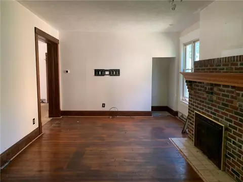 Living - 491 End Ave, Beaver, PA 15009 photo 2 of 3