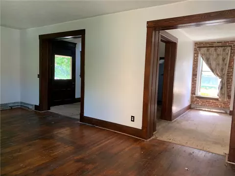 Living - 491 End Ave, Beaver, PA 15009 photo 3 of 3