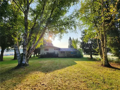 836 Latonka Dr, Mercer, PA 16137