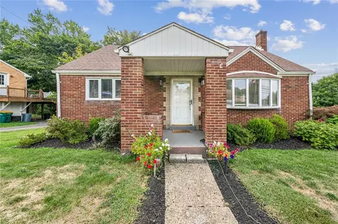 1013 Silver Ln, Mckees Rocks, PA 15136
