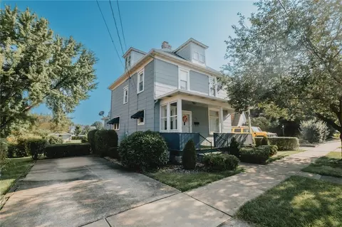 1131 School St, Indiana, PA 15701