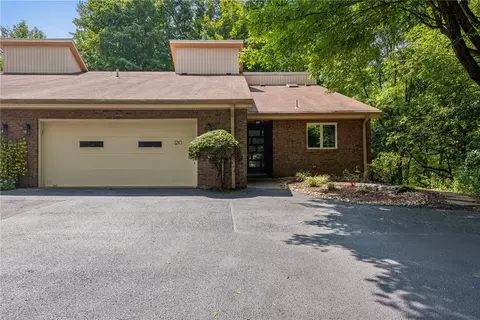 130 Le Pointe Rd, Greensburg, PA 15601