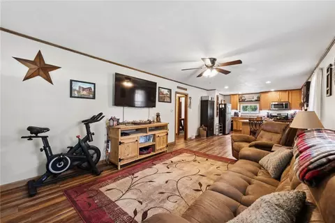 1661 Dime Rd, Vandergrift, PA 15690 photo 7
