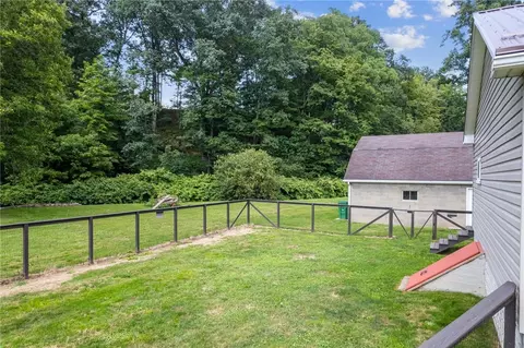1661 Dime Rd, Vandergrift, PA 15690 photo 5