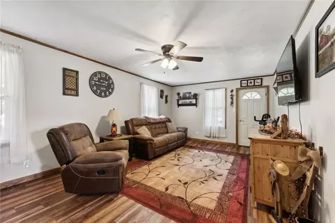 1661 Dime Rd, Vandergrift, PA 15690 photo 6