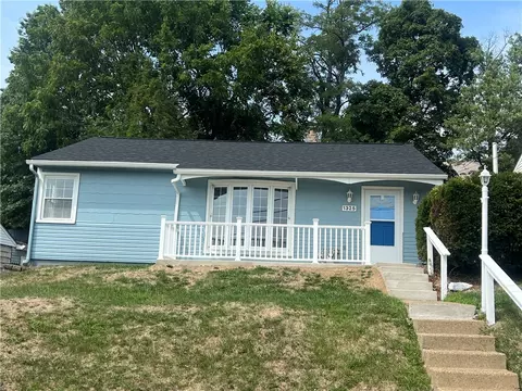 1325 New York Ave, Mckeesport, PA 15133