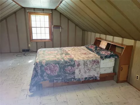Bedroom - 628 Grange Dr, Apollo, PA 15613 photo 3 of 6