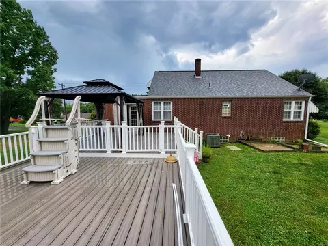 Exterior - 628 Grange Dr, Apollo, PA 15613 photo 5 of 6