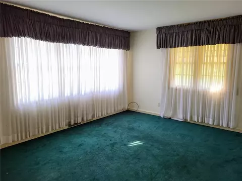 Living - 628 Grange Dr, Apollo, PA 15613 photo 2 of 5