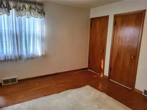 Bedroom - 628 Grange Dr, Apollo, PA 15613 photo 2 of 6