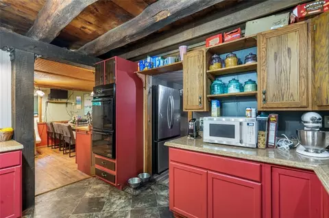 Kitchen - 368 Echo Rdg, Apollo, PA 15613 photo 3 of 3