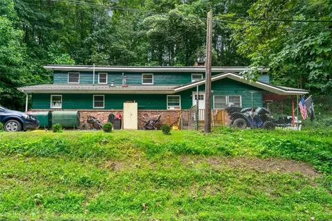 368 Echo Rdg, Apollo, PA 15613