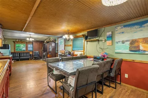 Dining - 368 Echo Rdg, Apollo, PA 15613 photo 1 of 2