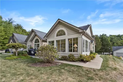 2501 Golf Course Dr #2501, Washington, PA 15301