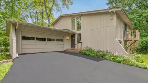 103 Timber Ridge Dr, Baden, PA 15005