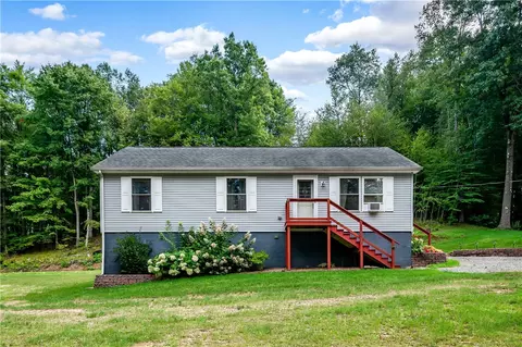 355 Amsterdam Rd, Grove City, PA 16127