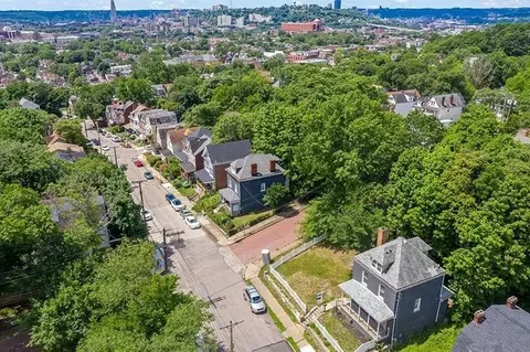 5409 Hillcrest St, Pittsburgh, PA 15206