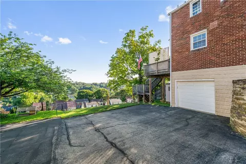 3301 Circle Dr, Pittsburgh, PA 15227 photo 31