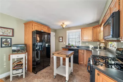 3301 Circle Dr, Pittsburgh, PA 15227 photo 14