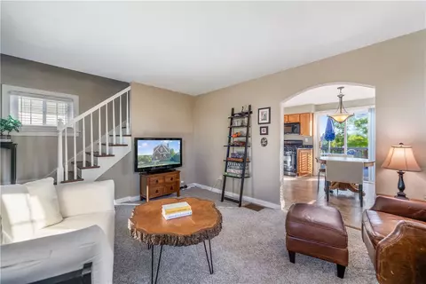 3301 Circle Dr, Pittsburgh, PA 15227 photo 12