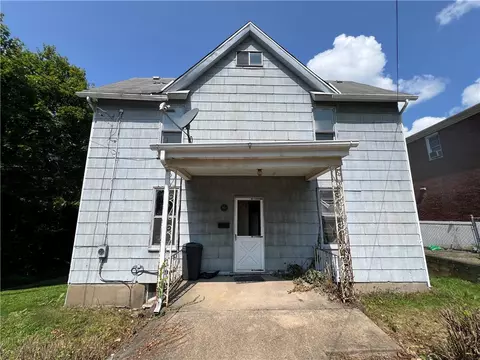 900 Creighton Ave, Pitcairn, PA 15140
