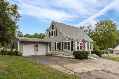 492 Mapletown Rd, Garards Fort, PA 15334