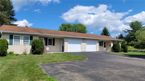 210 Cherry Ln, Somerset, PA 15501