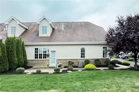 67 Nicholas Dr, Beaver, PA 15009