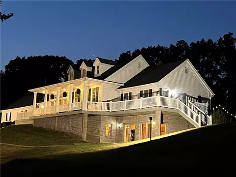 300 Grandview Dr, Washington, PA 15301