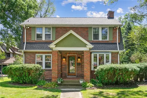 271 Atlanta Dr, Pittsburgh, PA 15228