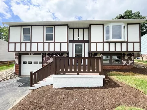 940 Crestwood Dr, Irwin, PA 15642